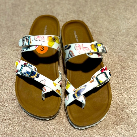 Girls Madden Girl sandals - Picture 1 of 3
